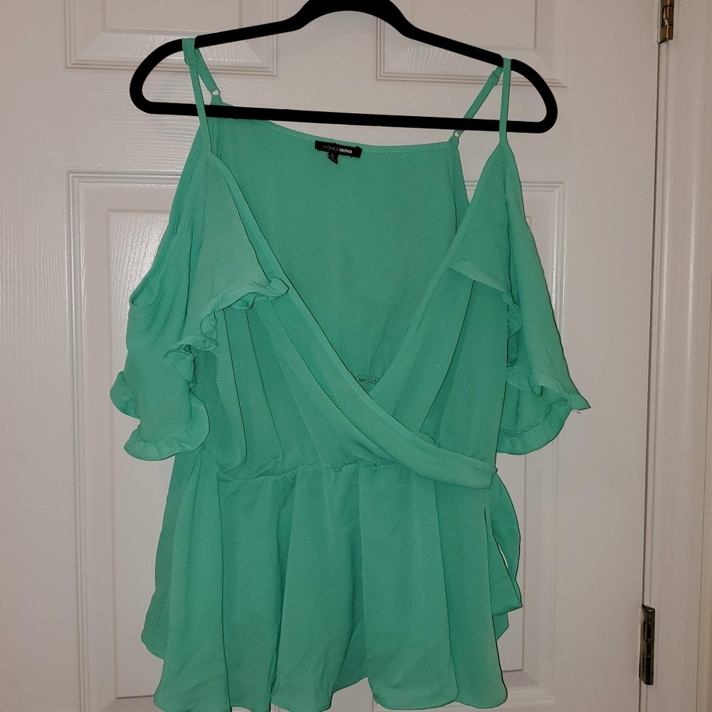 NWOT Fashion Nova Cold Shoulder Surplice Blouse